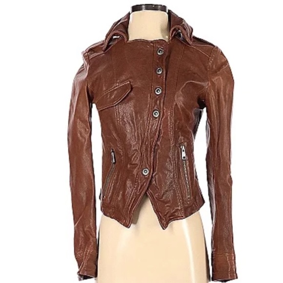 Like New Andrew Marc Leather Jacket size Medium - Picture 10 of 10